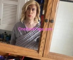 Hosting Now! 18 to 25 y/o B &ampamp; G Text Me! FREE!